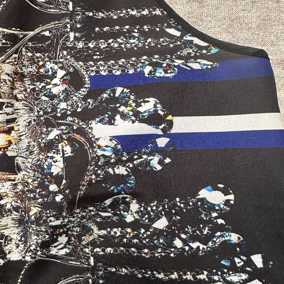 Unique Digital Print Trapeze Hem Tank Top - Picture 4 of 15